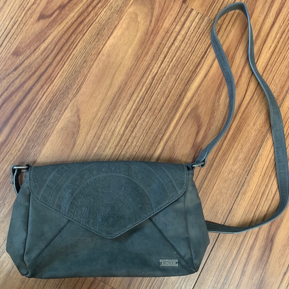 Roxy Crossbody Grey Mandala Purse